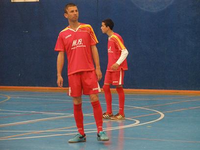 VIERNES 24,  20:00 h.  MB GROUP - LOS BOSTON